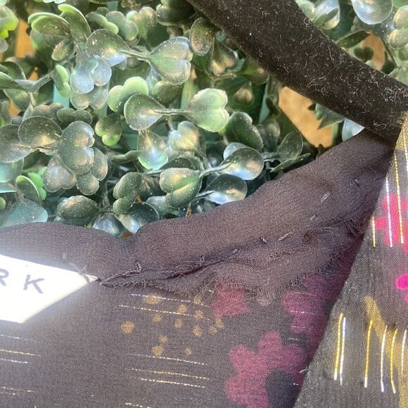 Trina Turk Sheer Colorful Floral Print Metallic Silk Blouse Ladies Small - Picture 5 of 7